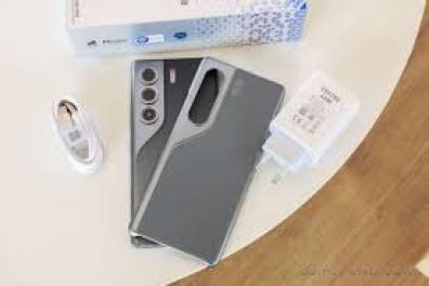 telephones_tablettes_et_accessoires ren.e01@aol.com  